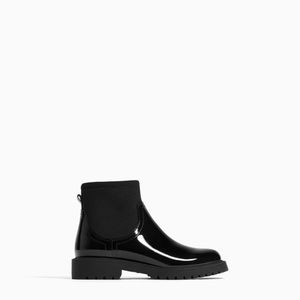 Zara ankle boots, never worn.